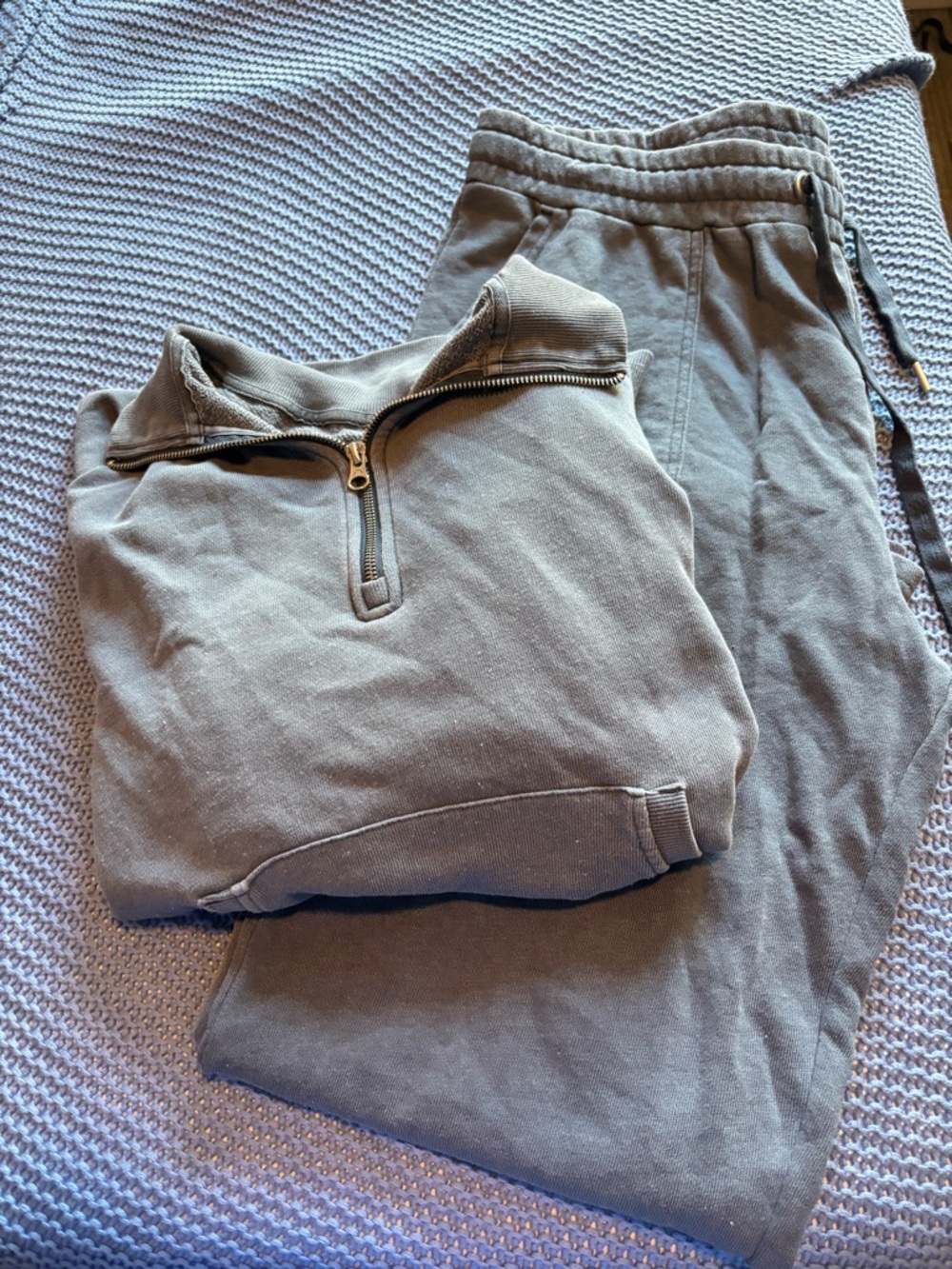 Quarter-Zip Sweatshirt and Jogger Set in Dusty Blue